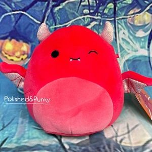 Squishmallow Karlie the Red Devil Bat ~ Halloween collection ~ 5 inches ~